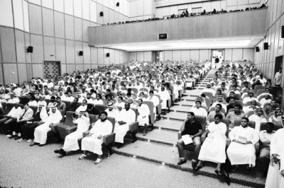 1000 شاب وشابة في أول برنامج تدريبي للقراءة السريعة بأدبي جدة