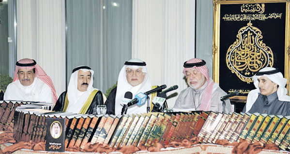 خوجة: لسنا أوصياء على الأندية الأدبية وهناك سياسة إعلامية جديدة قريبا